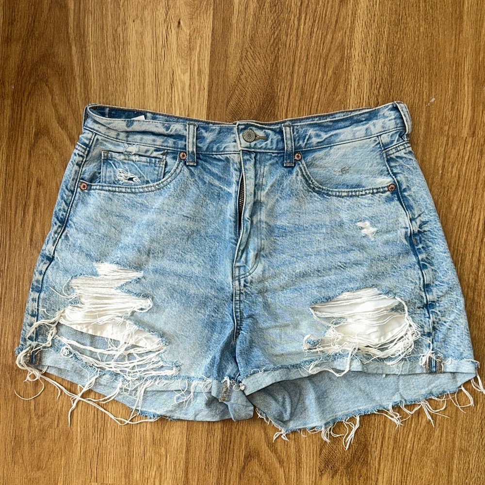 American Eagle Outfitters Light Blue Distressed Jean Shorts